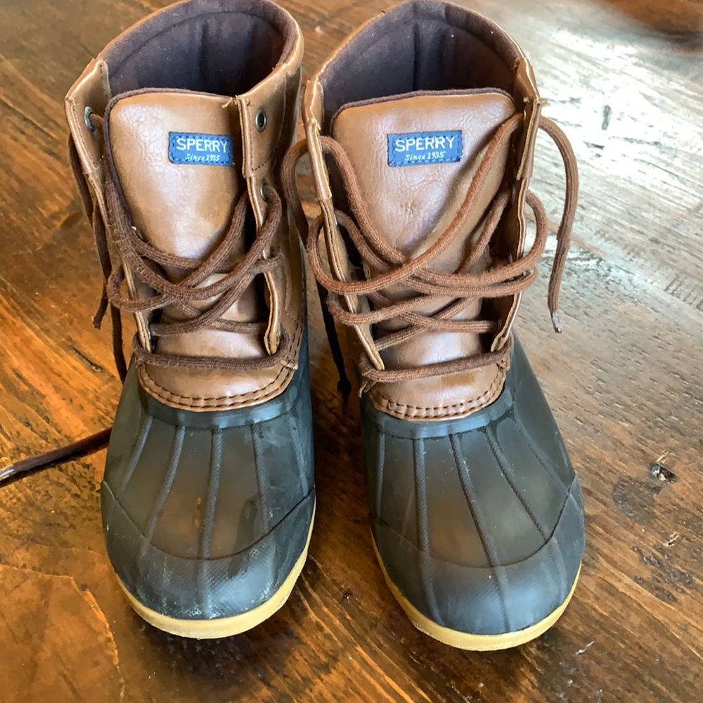 Sperry Duck Boot Size 4